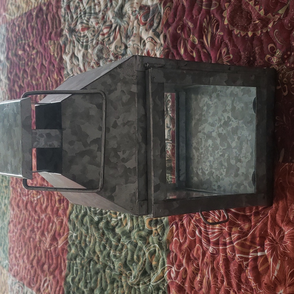 Metal lantern
